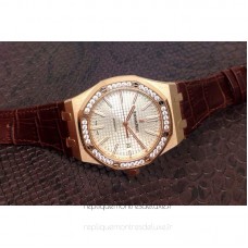 Replik-Uhr Audemars Piguet Royal Oak 15400 Roségold Diamanten WeiBes Zifferblatt