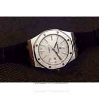 Replik-Uhr Audemars Piguet Royal Oak 15400 Rostfreier Stahl WeiBes Zifferblatt