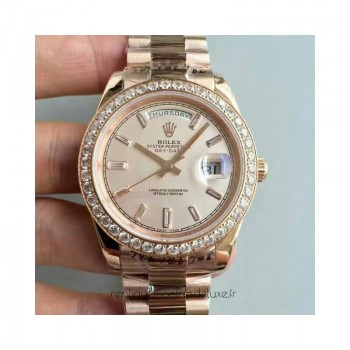 Replik-Uhr Rolex Day-Date 40 228235 40MM Roségold & Diamanten Cremefarbenes Zifferblatt